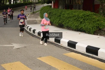 Runner Photo 4259995