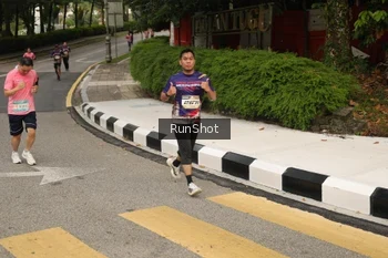 Runner Photo 4260036