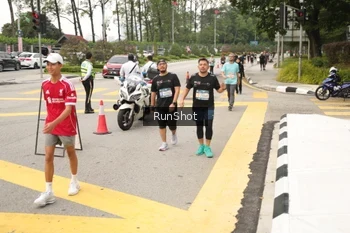 Runner Photo 4260116