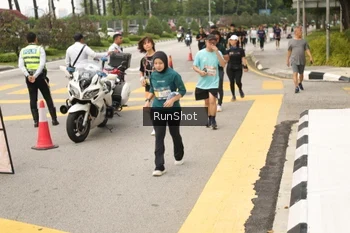 Runner Photo 4260213
