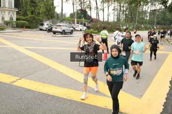 Runner Photo 4260218