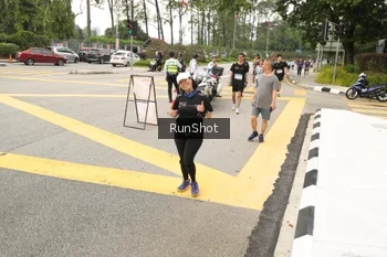 Runner Photo 4260254
