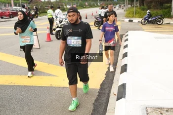 Runner Photo 4260382