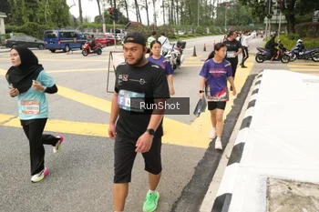 Runner Photo 4260385