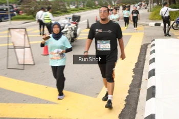 Runner Photo 4260400