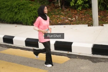 Runner Photo 4260413