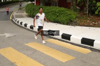 Runner Photo 4260436