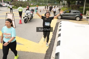 Runner Photo 4260459