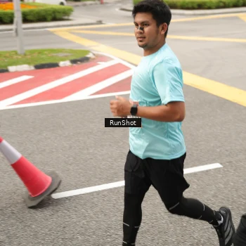 Runner Photo 4260669