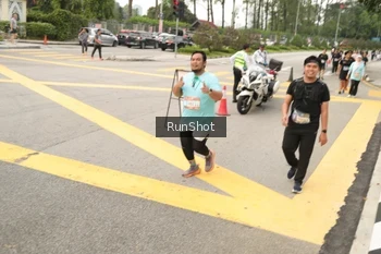 Runner Photo 4260711