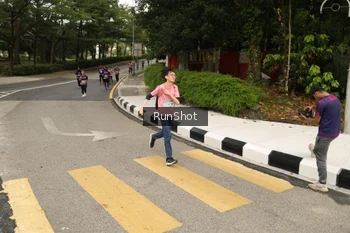 Runner Photo 4260734