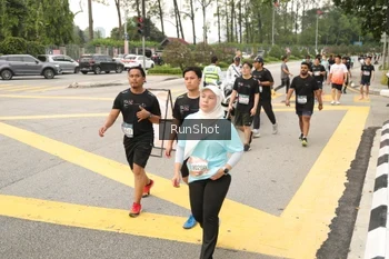 Runner Photo 4260758