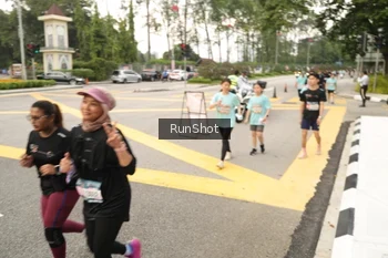 Runner Photo 4260859