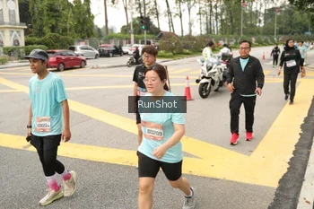 Runner Photo 4260924