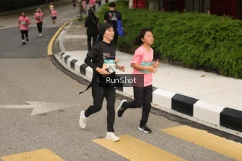 Runner Photo 4260971