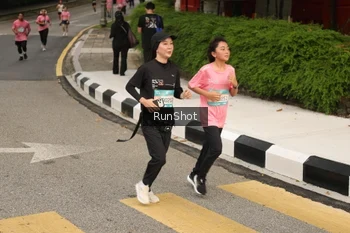 Runner Photo 4260972