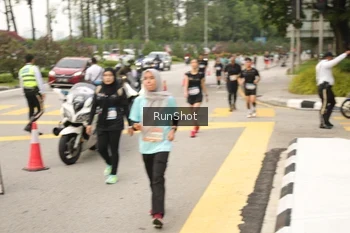 Runner Photo 4261004