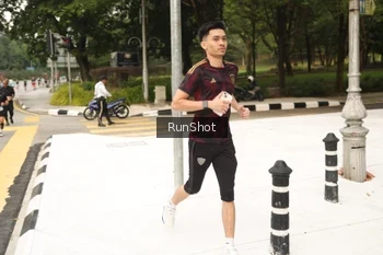 Runner Photo 4261010
