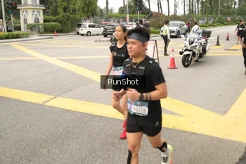 Runner Photo 4261055