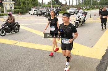 Runner Photo 4261056