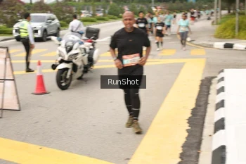 Runner Photo 4261060