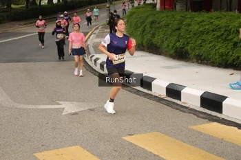Runner Photo 4261063