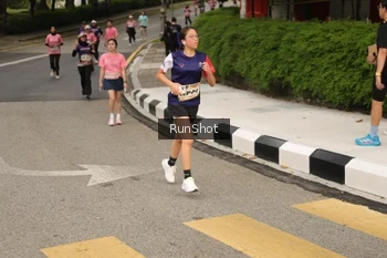 Runner Photo 4261067