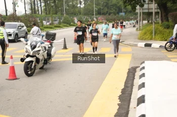 Runner Photo 4261080