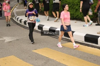 Runner Photo 4261085