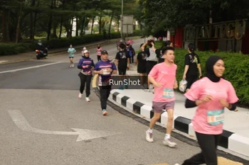 Runner Photo 4261110