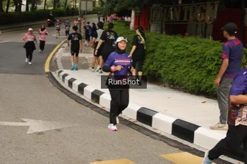Runner Photo 4261129