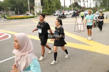 Runner Photo 4261138