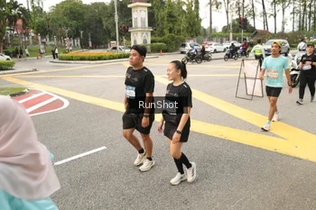 Runner Photo 4261141