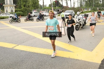 Runner Photo 4261142