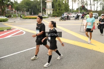 Runner Photo 4261146