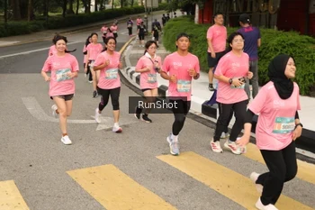 Runner Photo 4261334