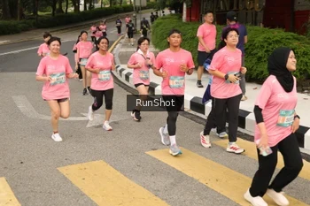 Runner Photo 4261341