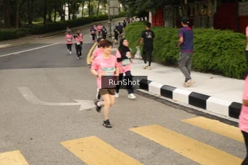 Runner Photo 4261353