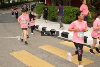 Runner Photo 4261356