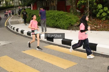 Runner Photo 4261362