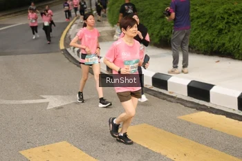Runner Photo 4261363