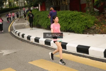Runner Photo 4261365