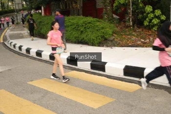 Runner Photo 4261375