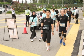 Runner Photo 4261378