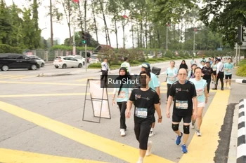 Runner Photo 4261379