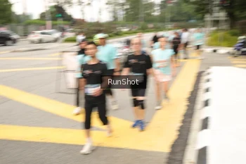 Runner Photo 4261382