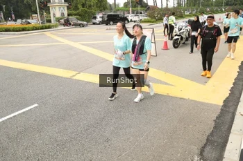 Runner Photo 4261411