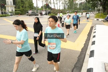 Runner Photo 4261447