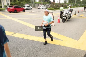 Runner Photo 4261472