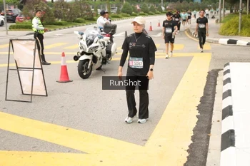 Runner Photo 4261533